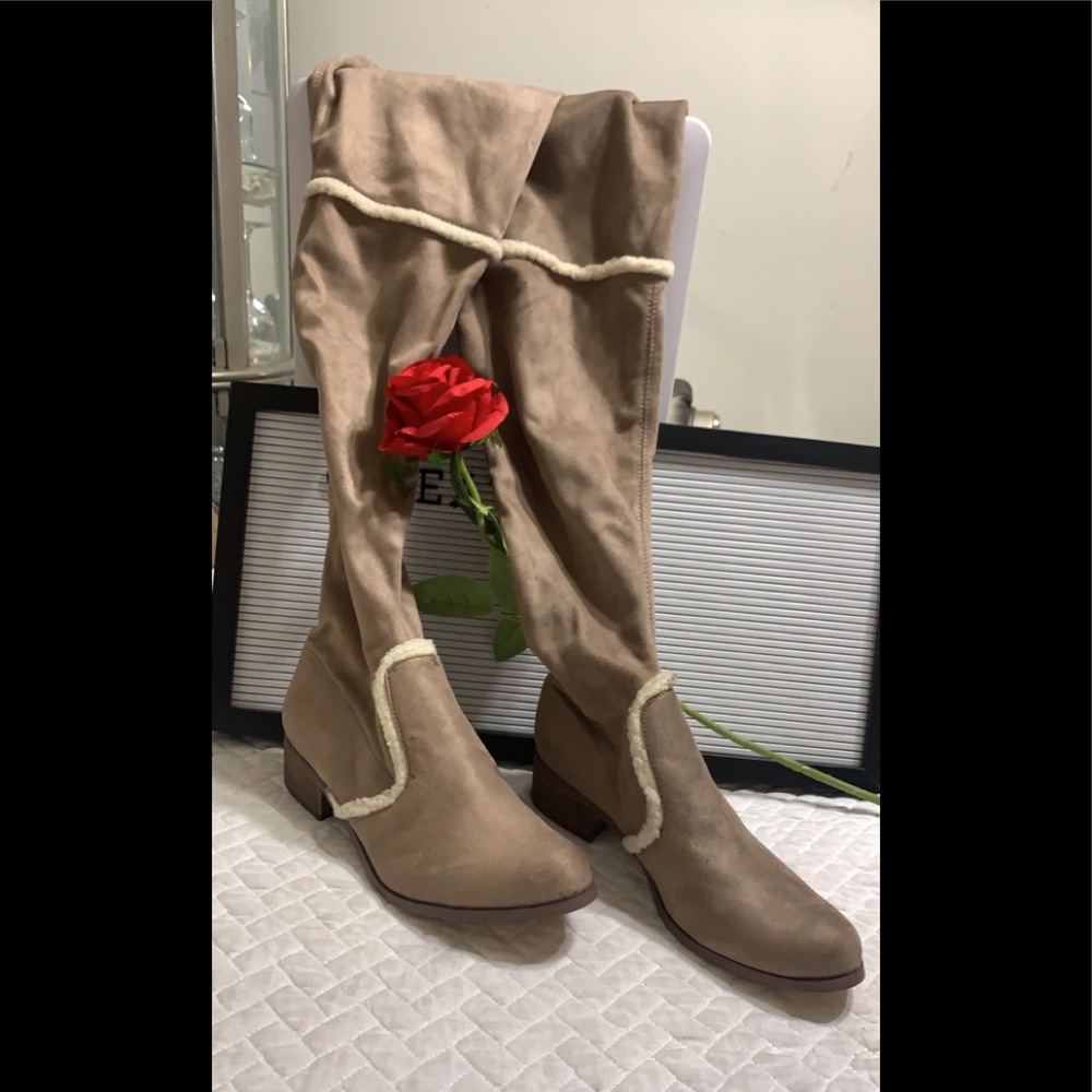 Brand New over the knee suede boots by Charles David - Picture 6 of 7